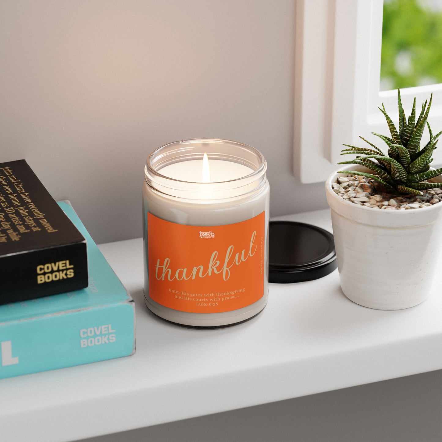"Thankful" 9 oz Cinnamon and Vanilla Scented Candle